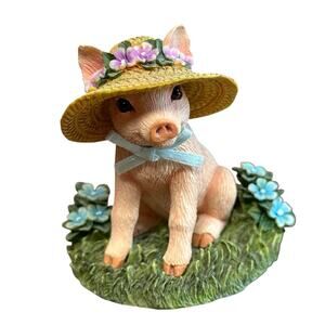 The Hamilton Collection Figurine Petunia Pigs On Parade Collection